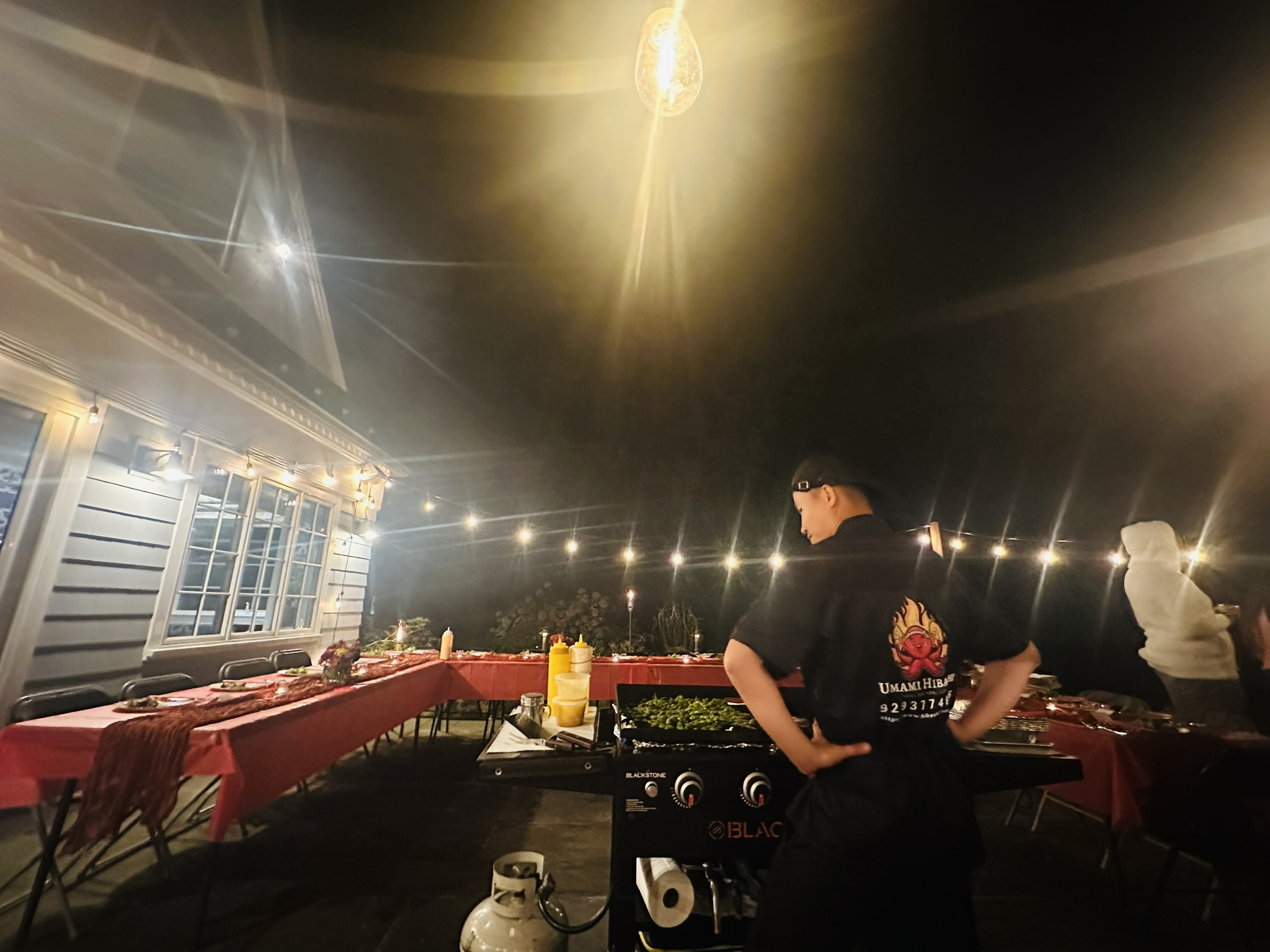 Live hibachi chef performance by Best Hibachi Catering in Bronxville, NY.
